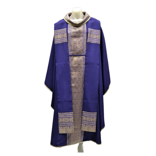 CHASUBLE WITH BRAID PLAIN BASE PURPLE