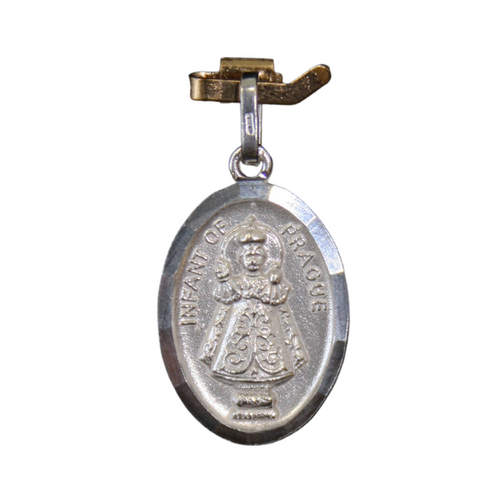 MEDAL STERLING SILVER OVAL 22 MM IN BOX Infant of Prague