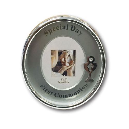 COMMUNION FRAME SILVER WITH 3D MOTIF SMALL